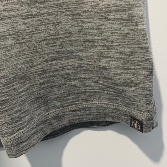 🦈 Gaiam Men’s Tee Size XL - Picture 7 of 16